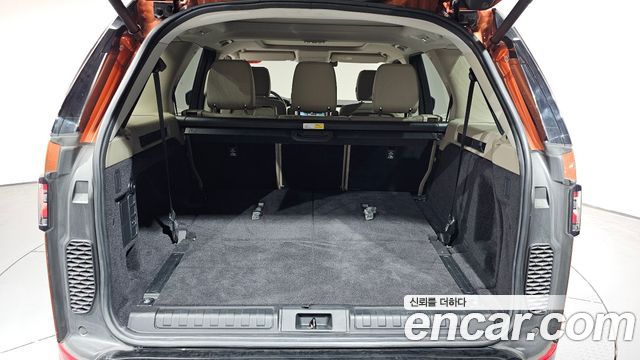 Land Rover Discovery 2020 — photo 26