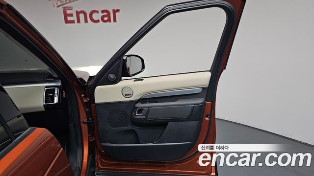 Land Rover Discovery 2020 — photo 14