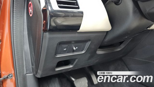 Land Rover Discovery 2020 — photo 33