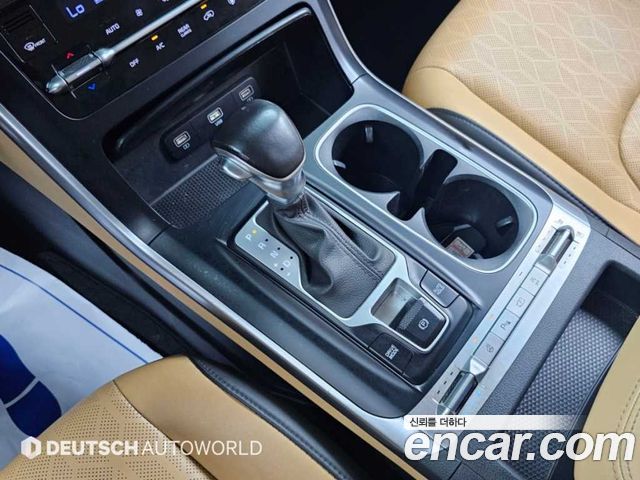 Kia Canival 2023 — photo 9