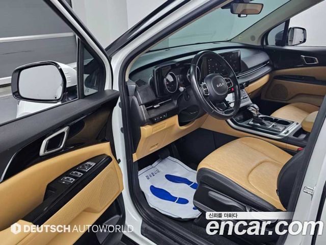 Kia Canival 2023 — photo 11
