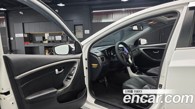 Hyundai i30 2012 — photo 10