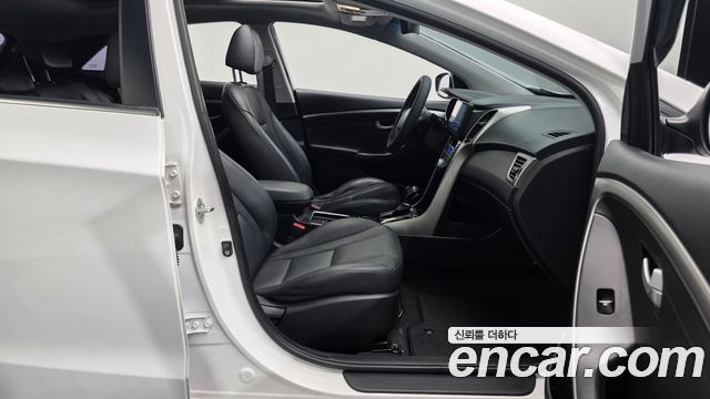 Hyundai i30 2012 — photo 11