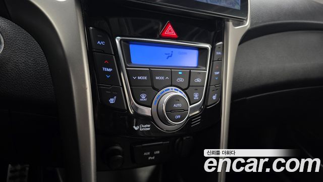 Hyundai i30 2012 — photo 16
