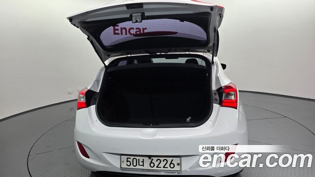 Hyundai i30 2012 — photo 20