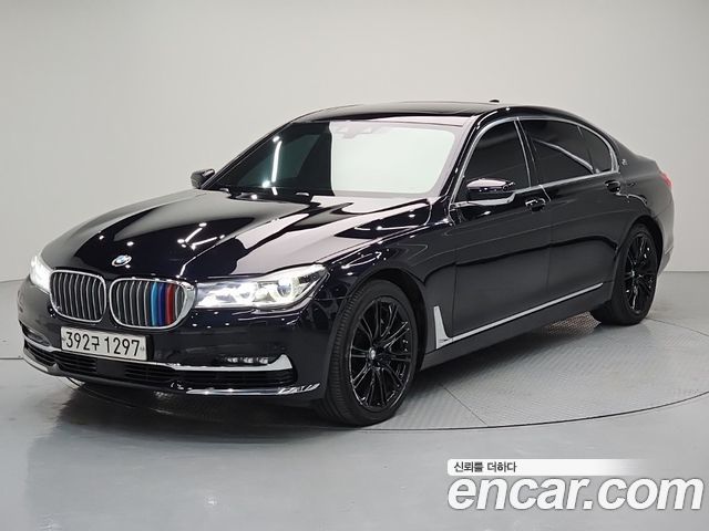BMW 7-Series 2017 — photo 1
