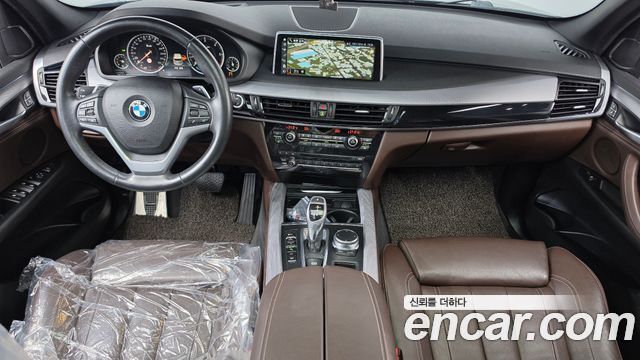 BMW X5 2018 — photo 7