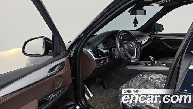 BMW X5 2018 — photo 10