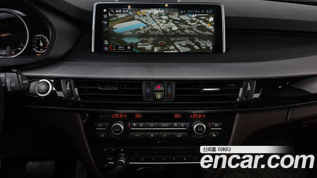 BMW X5 2018 — photo 12