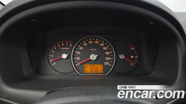 Kia Carens 2011 — photo 8