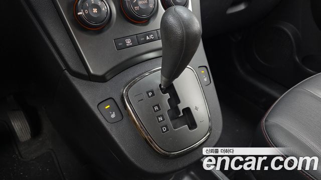 Kia Carens 2011 — photo 9