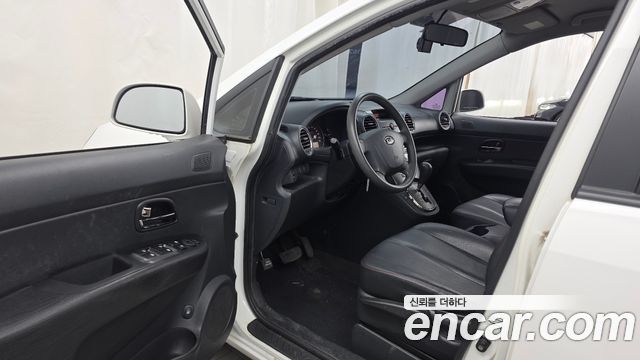 Kia Carens 2011 — photo 10