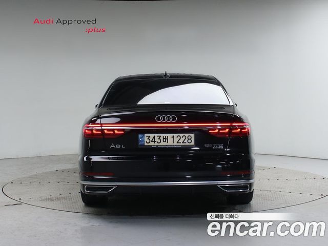 Audi A8 2021 — photo 4