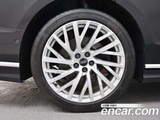 Audi A8 2021 — photo 5