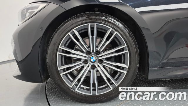 BMW 3-Series 2022 — photo 5