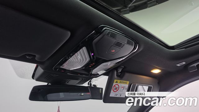BMW 3-Series 2022 — photo 25