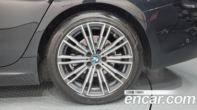 BMW 3-Series 2022 — photo 7