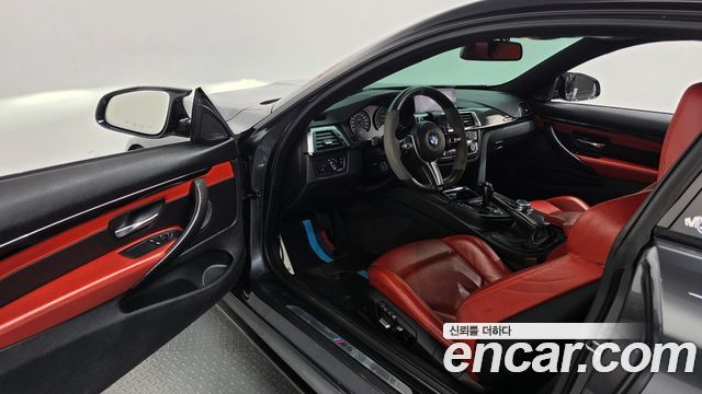 BMW M4 2016 — photo 10