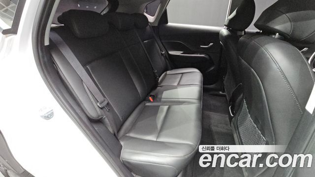 Hyundai Kona 2023 — photo 17