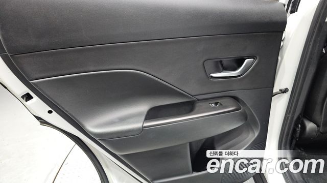 Hyundai Kona 2023 — photo 15