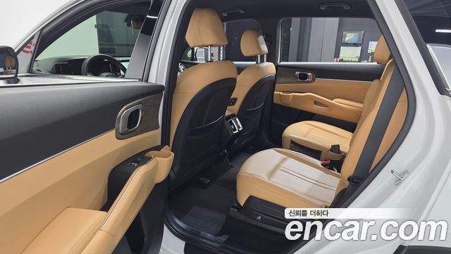 Kia Sorento 2023 — photo 16