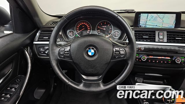 BMW 3-Series 2015 — photo 13