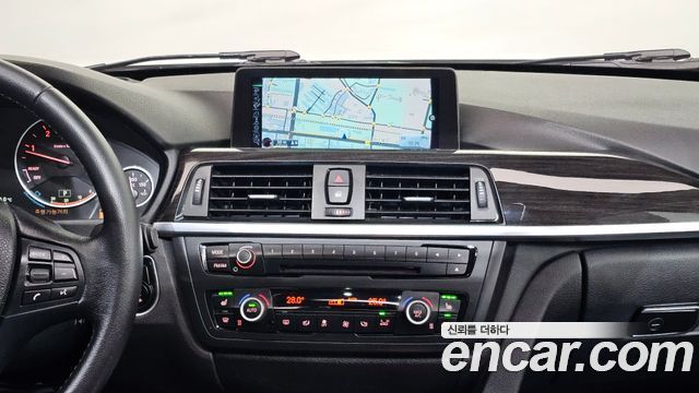 BMW 3-Series 2015 — photo 15