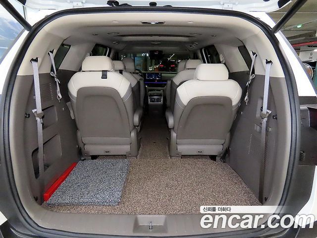 Kia Canival 2025 — photo 16