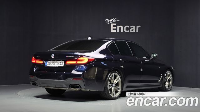 BMW 5-Series 2022 — photo 2