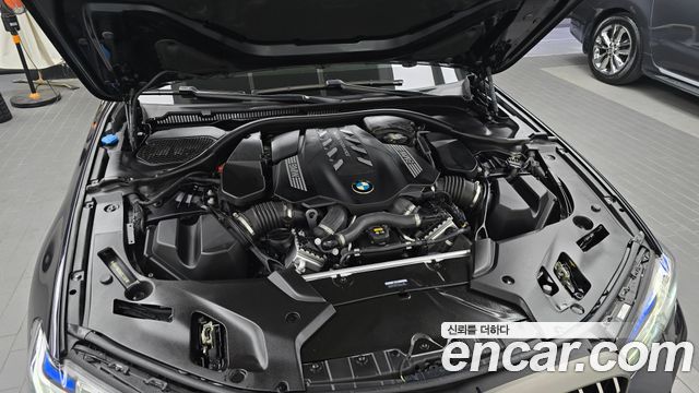 BMW 5-Series 2022 — photo 6