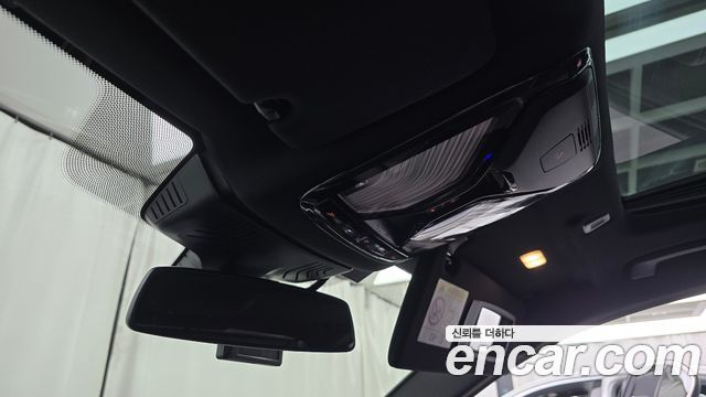 BMW 5-Series 2022 — photo 26