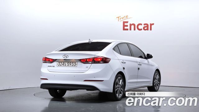 Hyundai AVANTE 2018 — photo 2
