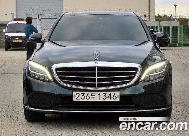 Mercedes-Benz C-Class 2019 — photo 1
