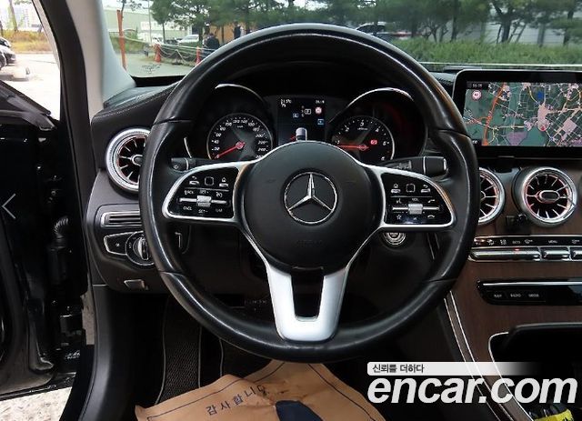 Mercedes-Benz C-Class 2019 — photo 8