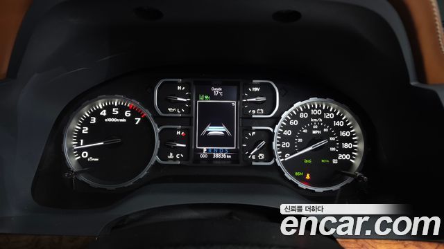 Toyota Tundra 2021 — photo 8