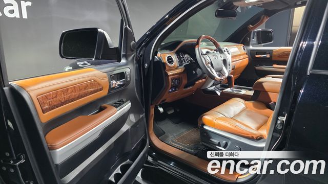 Toyota Tundra 2021 — photo 10