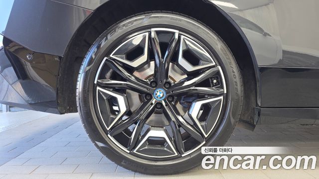 BMW iX 2022 — photo 5