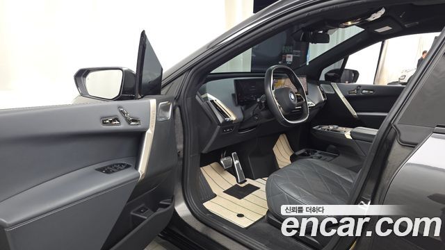 BMW iX 2022 — photo 10