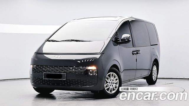 Hyundai Staria 2025 — photo 1