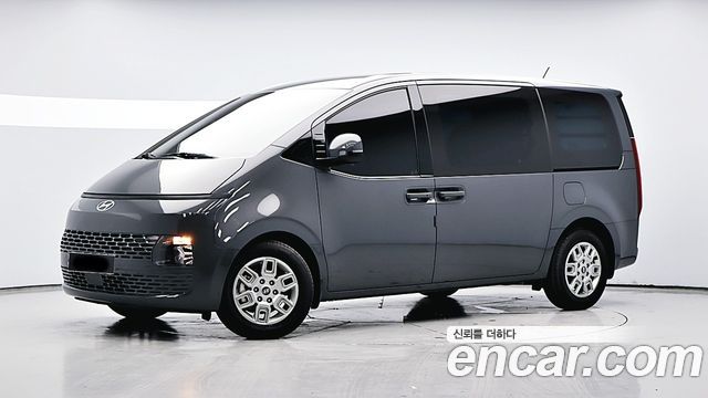 Hyundai Staria 2025 — photo 3