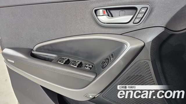 Hyundai Santafe 2016 — photo 21