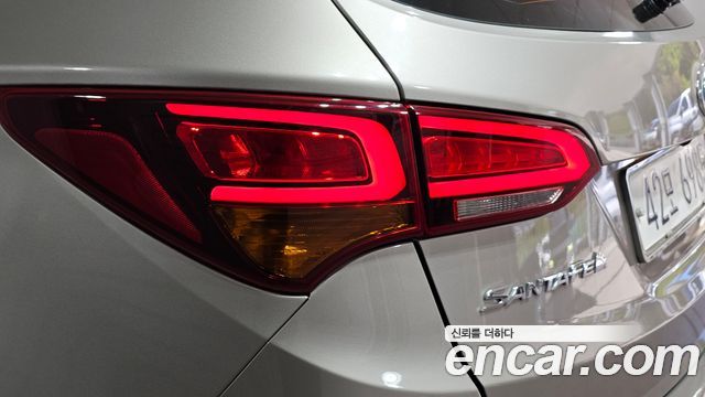Hyundai Santafe 2016 — photo 9