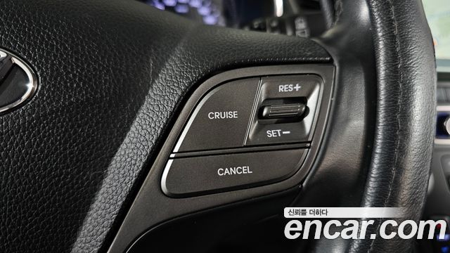 Hyundai Santafe 2016 — photo 29