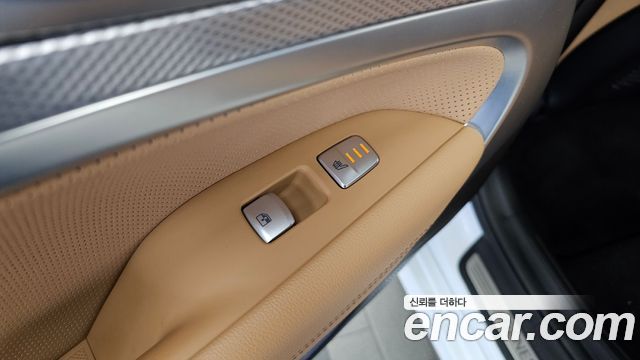 Genesis G70 2022 — photo 25