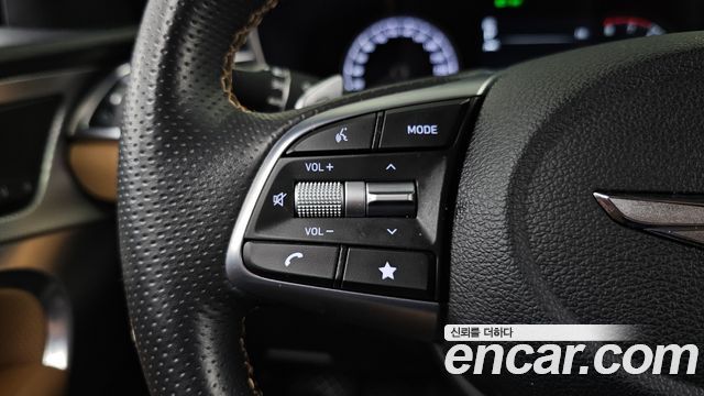 Genesis G70 2022 — photo 16