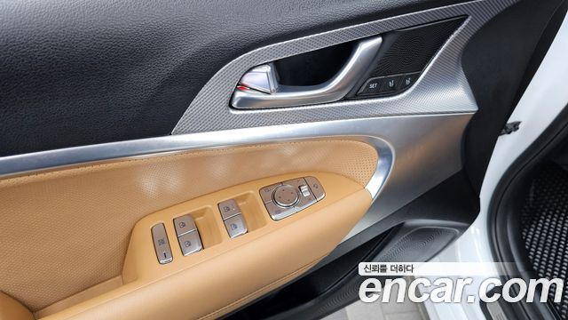 Genesis G70 2022 — photo 29