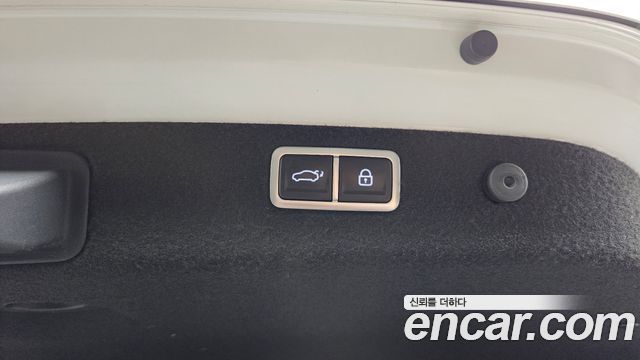 Genesis G70 2022 — photo 30