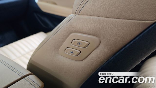 Genesis G70 2022 — photo 35