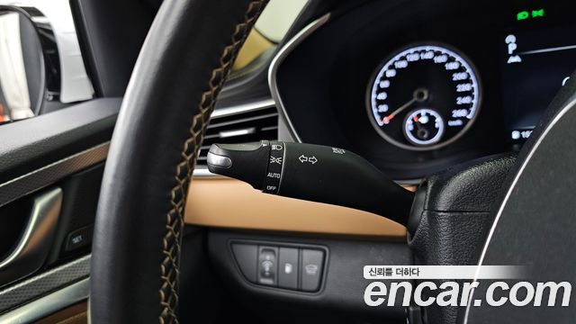 Genesis G70 2022 — photo 36