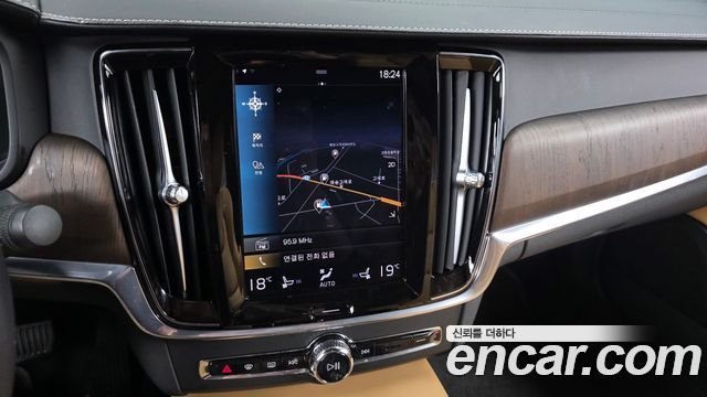 Volvo S90 2021 — photo 19